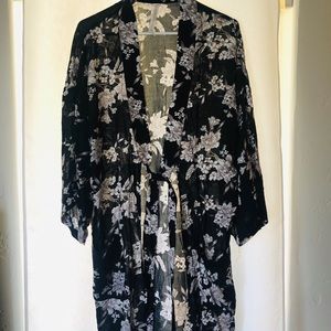 Spiritual Gangster - floral pattern Kimono